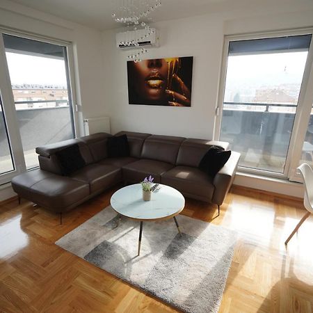 Apartman Venecija Баня-Лука Экстерьер фото